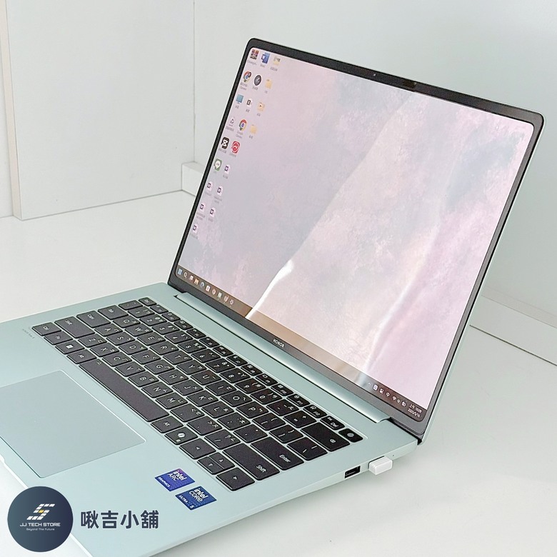 開箱&分享 荣耀Honor MagicBook Pro 14（2025） 🖥️(全實拍及開箱影片)
