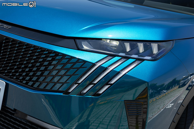 Peugeot 3008 大改款試駕｜降價更超值，以全新油電動力強勢挑戰中型休旅市場！