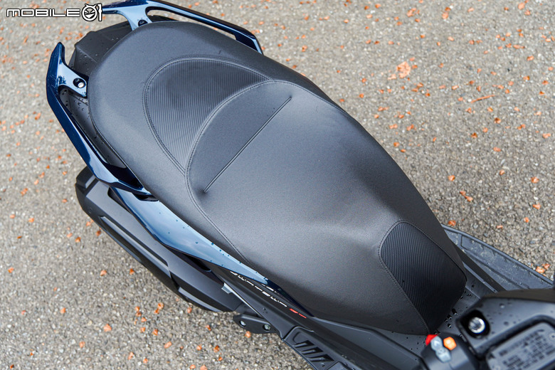 KYMCO DOWNTOWN GT350 試乘｜超乎預期的運動性、全方位黃牌大羊！