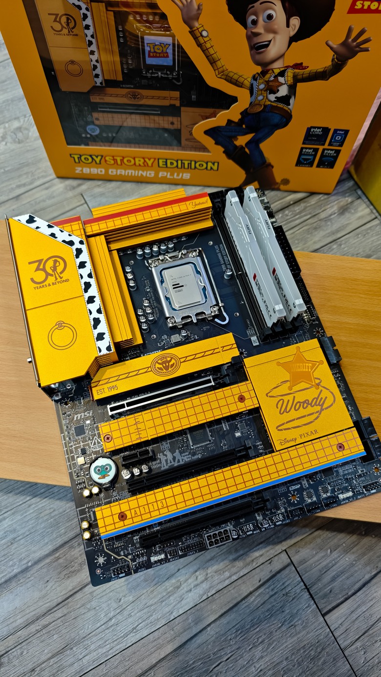 [開箱] MSI微星 TOY STORY 玩具總動員30周年紀念主機