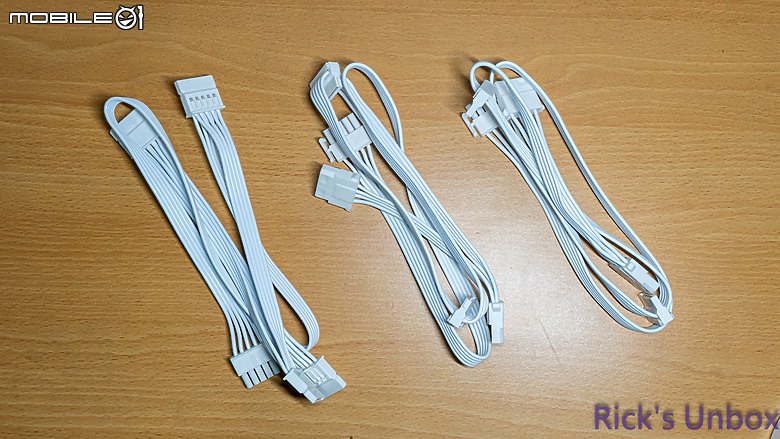 點我看大圖 【開箱】來自台灣製造的金牌主流電源 | FSP VITA GM MIT 1000W WHITE