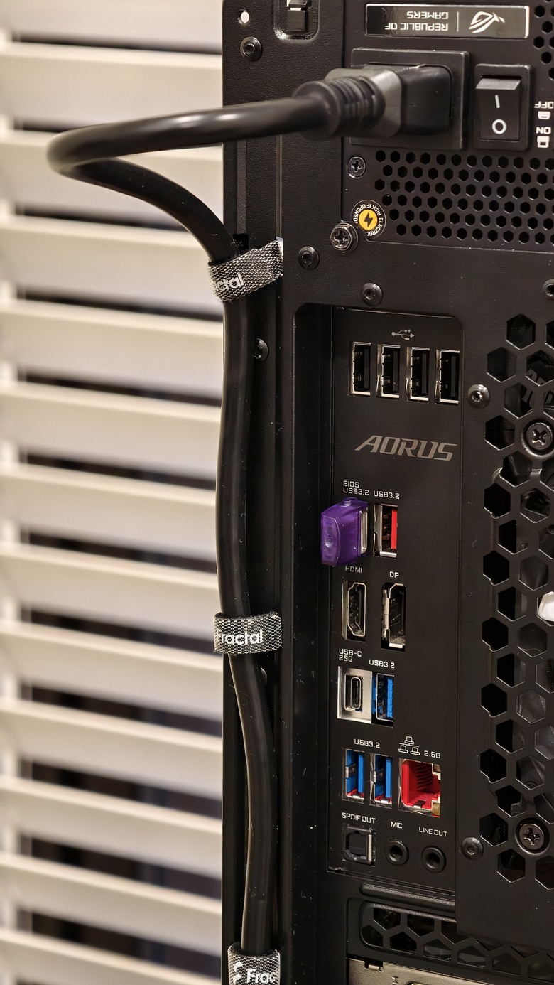 (舊殼開箱) 主打高風量的散熱布局，Fractal Design Torrent Compact & Nano開箱試用