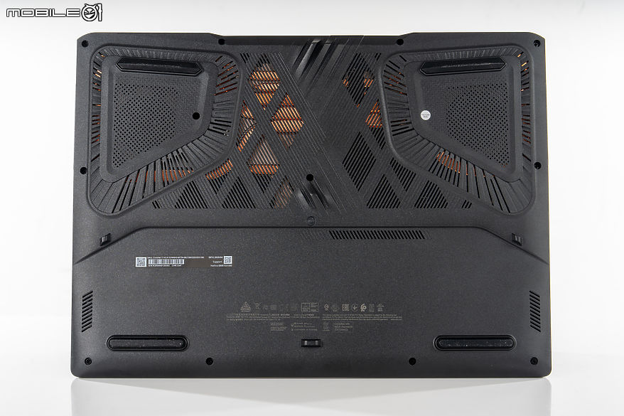 MSI Crosshair 17 HX AI 測試報告｜向旗艦效能靠齊的誠意電競之作
