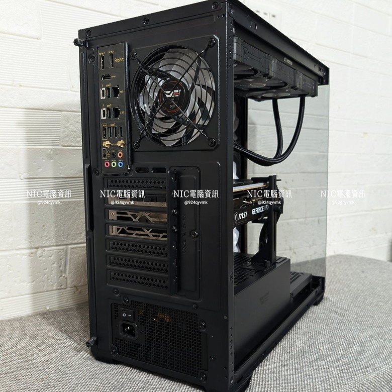 【開箱分享】打造性能與美學兼具的桌機 — darkFlash DS900 WOOD BLACK + 高階配置整機紀錄