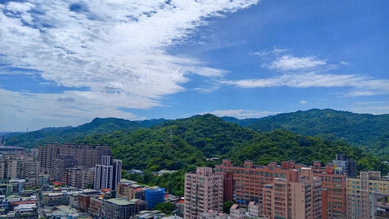 SHARP AQUOS wish5簡單開箱體驗