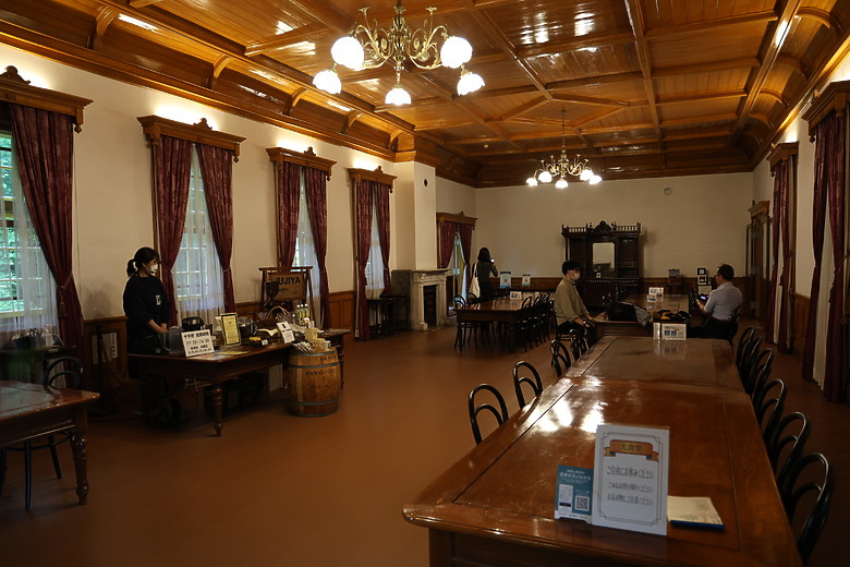 點我看大圖 夏日北海道自由行-函館篇(五稜郭/旬花/大黑屋/函館朝市/金森紅磚倉庫/小丑漢堡/八幡坂/元町/根室花丸/函館山)