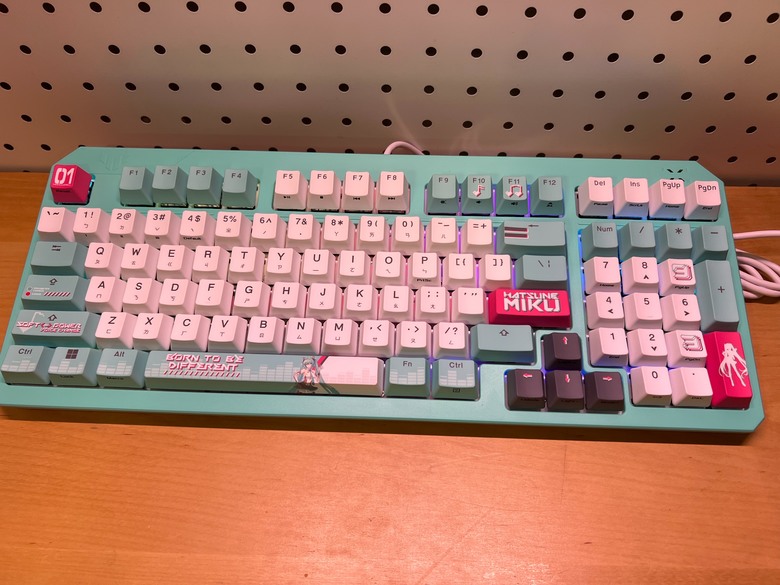 [開箱] TUF K3 Gen II Hatsune Miku Edition (初音聯名)