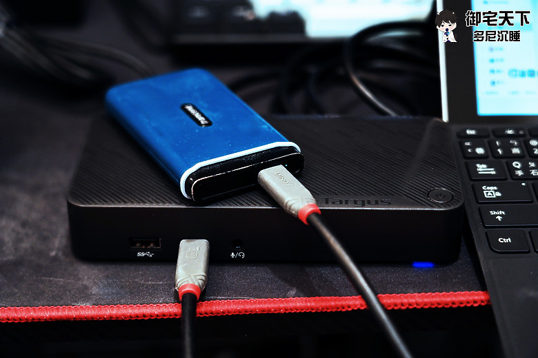 開箱｜Targus Universal USB-C™ DV4K Docking Station 多功能擴充埠（DOCK310） - 一次滿足 65W 充電、雙螢幕、網路、接口擴充需求！