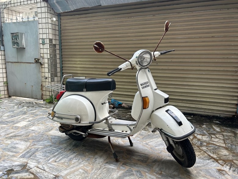 Vespa GTS 300 Super Sport 從容穿梭 自在馳騁|老偉士的靈魂、新世代的進化!