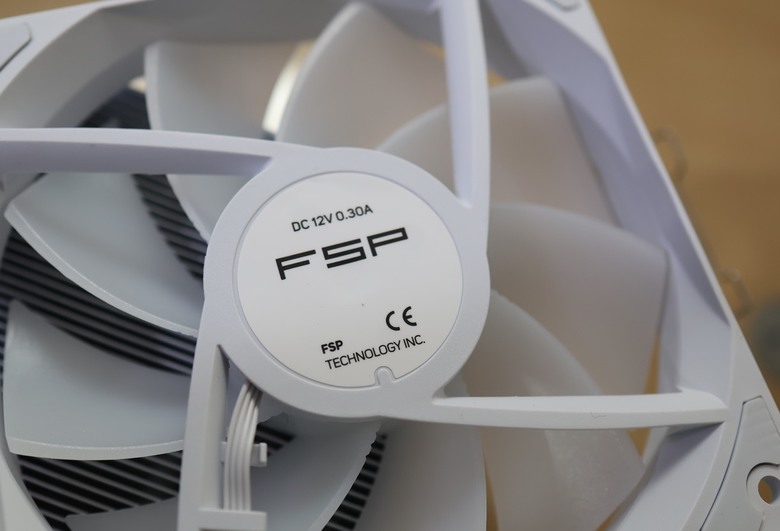 白色海景房空冷新選擇 FSP 全漢 MP7 WA NP5 WA 白化版