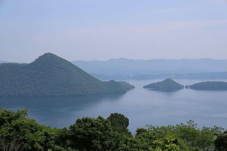 點我看大圖 夏日北海道自由行-洞爺+支笏湖篇(筒倉展望台/有珠山/遊覽船/夏日花火/登別地獄谷/支笏湖/Soul Store湯咖哩)