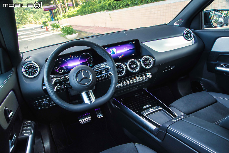 Mercedes-Benz GLA 200 / Mercedes-AMG A 35 4MATIC 摘星版試駕|圓一個夢,一個近在咫尺的夢!