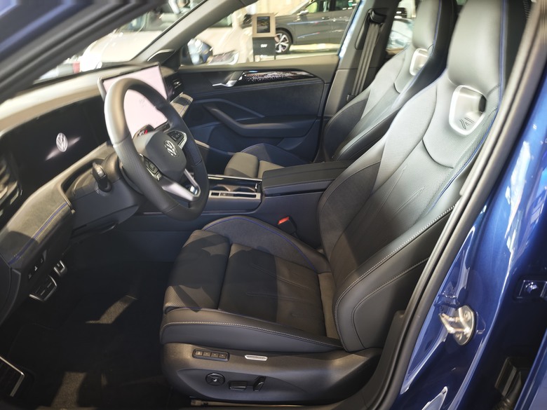 試乘VW Passat Variant 330TSI R-Line的心得分享(含All New Tiguan 330靜態賞車）