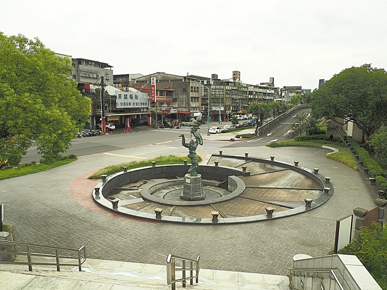 臺北市孔廟、大龍峒保安宮、円山駅/鐵路局北淡線(圓山站)宿舍、舉人豆花/小邑弦歌、陳悅記祖宅 | 老師府、迪化污水處理廠附設休閒運動公園 — 臺北市區小旅行之大龍峒老建築篇