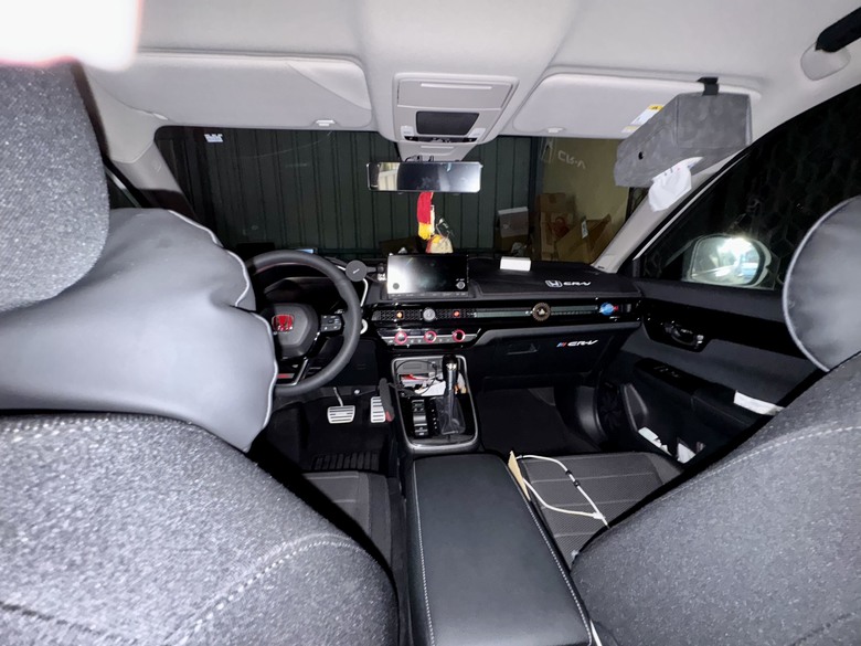 Honda CR-V 6 Vtis交車一年心得(含車上小廢物分享)