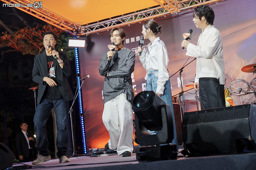 告五人《超人》首映會獻唱新曲強力應援 犬青大喊這是我們這世代的超人