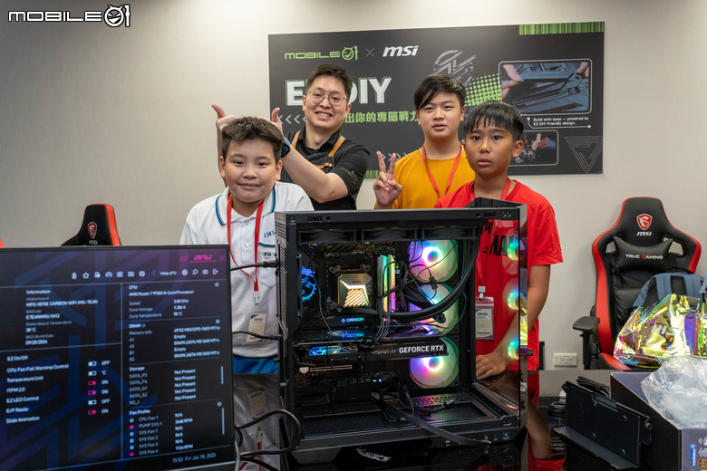 【活動體驗】Mobile01 x 微星 EZ DIY PC 組裝體驗會 體驗 DIY 組裝樂趣／液態氮超頻 還有專業小姐姐指導
