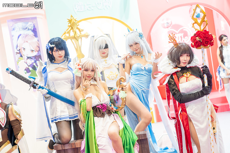 點我看大圖 韓國「撩慾系」RPG 手遊《遺忘之劍》前進漫博,祭超香互動與玩家同樂!
