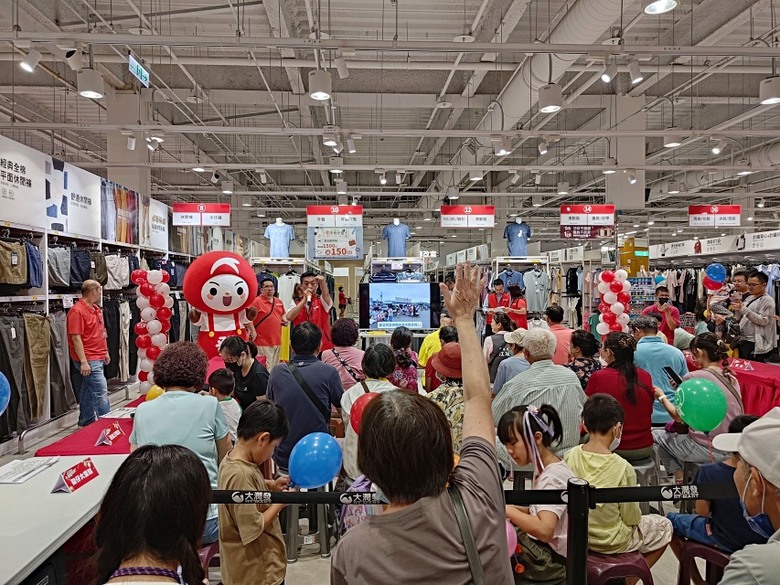 點我看大圖 【來全台第一間大潤發走走】Goodbye RT-Mart 一路走來餐會