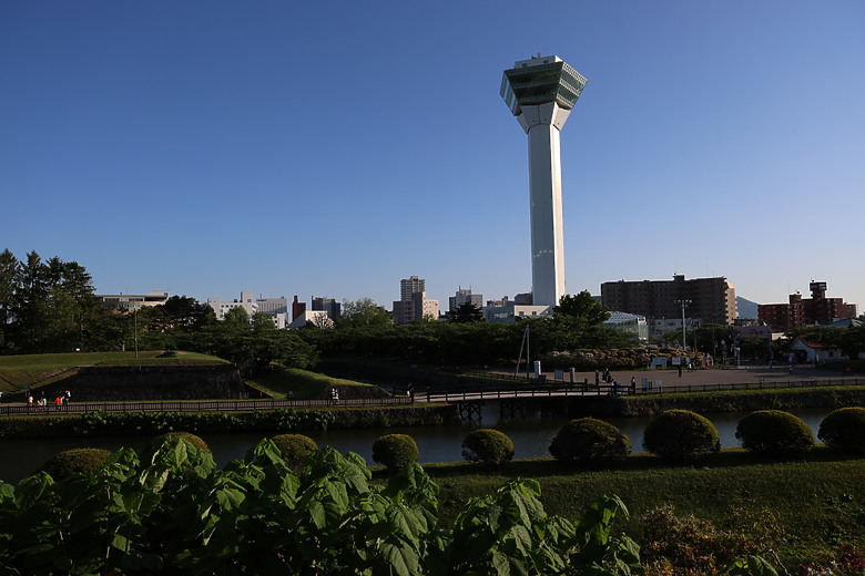 點我看大圖 夏日北海道自由行-函館篇(五稜郭/旬花/大黑屋/函館朝市/金森紅磚倉庫/小丑漢堡/八幡坂/元町/根室花丸/函館山)
