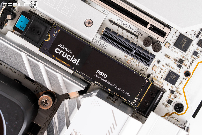 美光 Crucial P510 固態硬碟開箱實測 以 7 奈米控制器實現 PCIe Gen 5 低溫表現