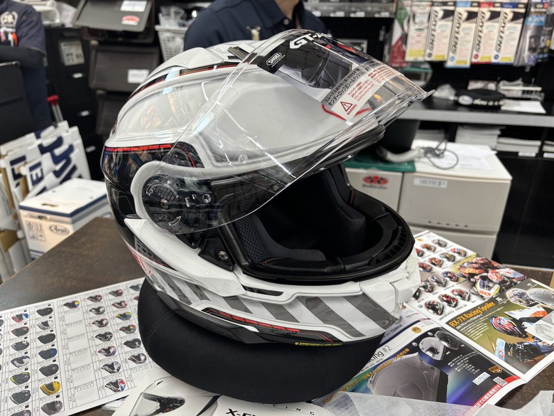 點我看大圖 日本東京 SHOEI GT-Air3 DISCIPLINE 喜提一枚