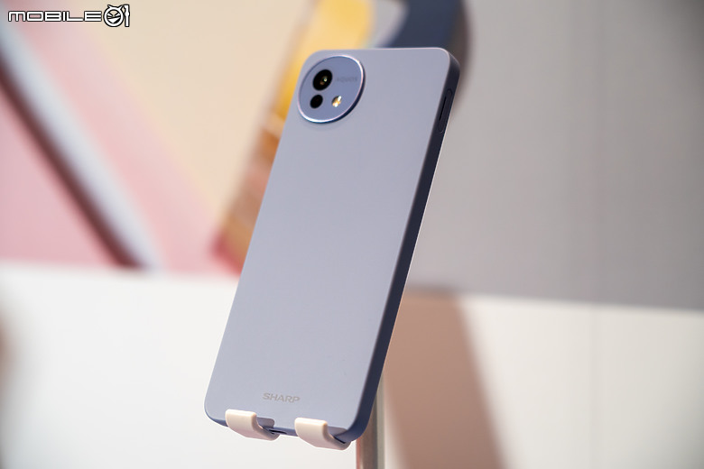 夏普在台推出輕旗艦新機 AQUOS R10，四防機 AQUOS wish5 首創「搖搖防護」功能！