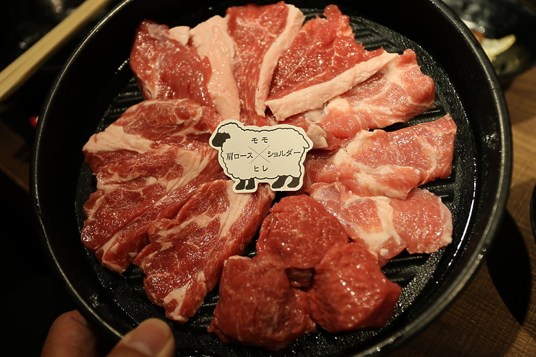 點我看大圖 夏日北海道自由行-函館篇(五稜郭/旬花/大黑屋/函館朝市/金森紅磚倉庫/小丑漢堡/八幡坂/元町/根室花丸/函館山)