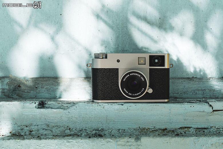 Fujifilm X half 評測報告|捨我其誰、儀式感爆棚的數位半格機!