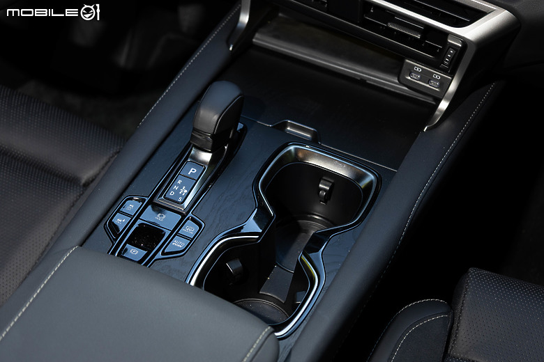 Lexus RX 450h+ 旗艦版試駕|淺嚐純電生活,從插電式油電動力開始!
