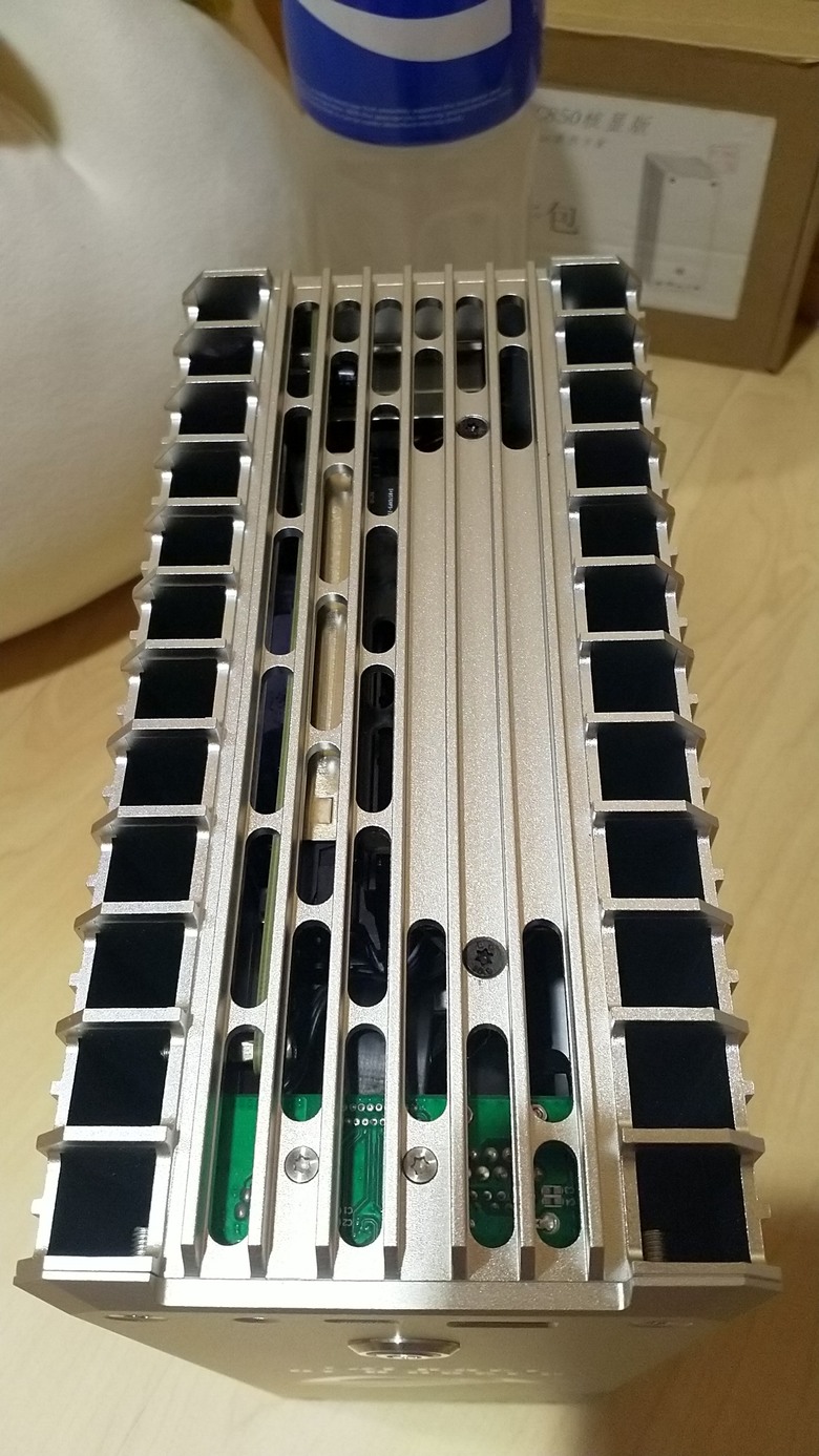 無風扇一體化小機殼 VC850 [心得]