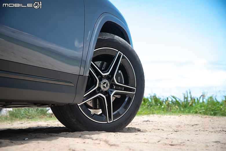 Mercedes-Benz GLA 200 / Mercedes-AMG A 35 4MATIC 摘星版試駕|圓一個夢,一個近在咫尺的夢!