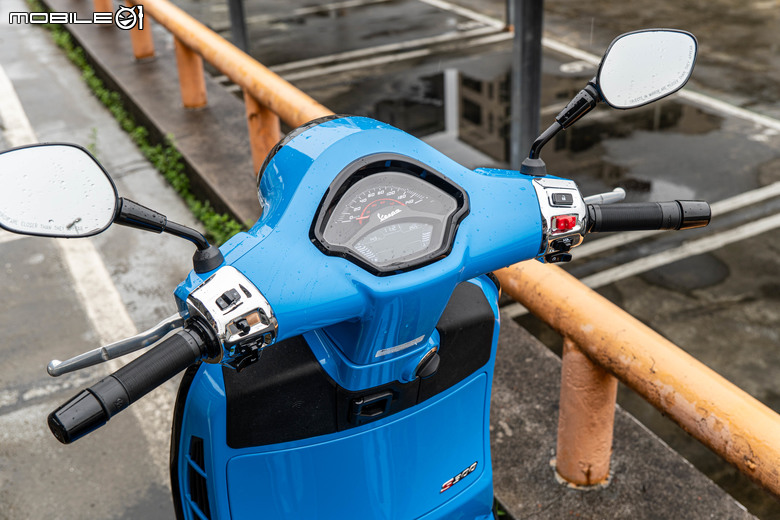 Vespa GTS 300 Super Sport 從容穿梭 自在馳騁｜老偉士的靈魂、新世代的進化！