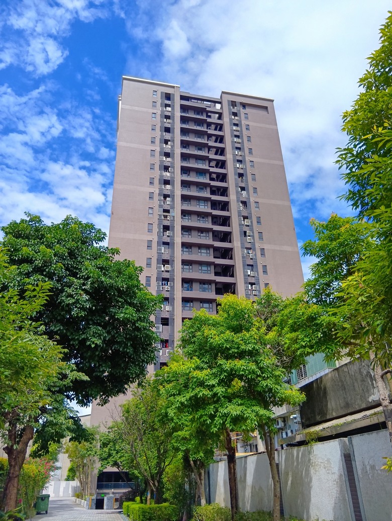 SHARP AQUOS wish5簡單開箱體驗