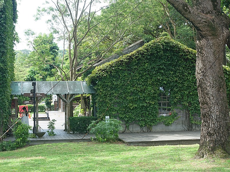 花蓮將軍府1936、花蓮港放送局1944、松園別館、花蓮文化創意產業園區、台灣鐵路局花蓮管理處處長官邸、野光 Fluorescent (原：黑金通) — 花蓮市區3小時快閃行旅