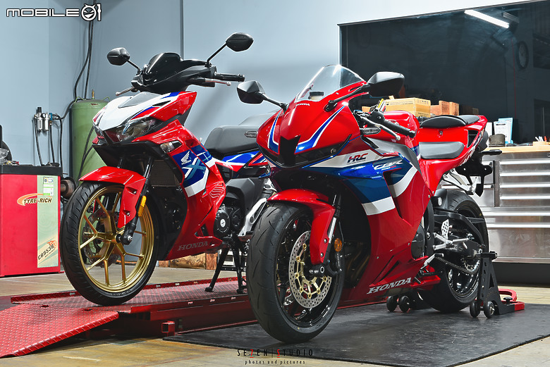 超簡易開箱HONDA外勞神車WINNER X V4 (堪稱新待轉區6速檔車小鋼炮)