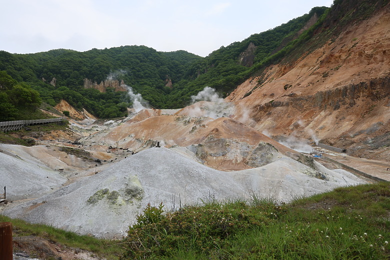 點我看大圖 夏日北海道自由行-洞爺+支笏湖篇(筒倉展望台/有珠山/遊覽船/夏日花火/登別地獄谷/支笏湖/Soul Store湯咖哩)