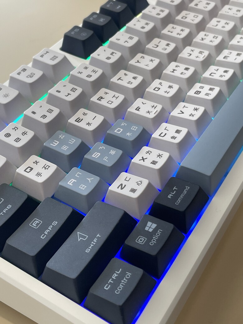 微星台中旗艦館 | 微星首把三模無線機械鍵盤FORGE GK600 TKL WIRELESS，獨家搶先看