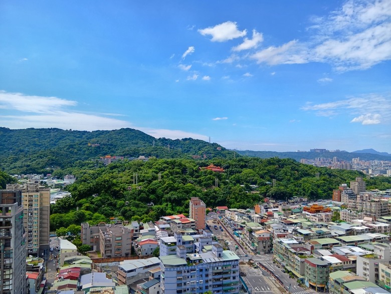 SHARP AQUOS wish5簡單開箱體驗