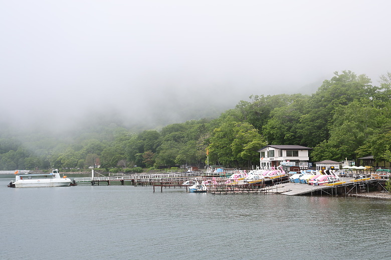 點我看大圖 夏日北海道自由行-洞爺+支笏湖篇(筒倉展望台/有珠山/遊覽船/夏日花火/登別地獄谷/支笏湖/Soul Store湯咖哩)