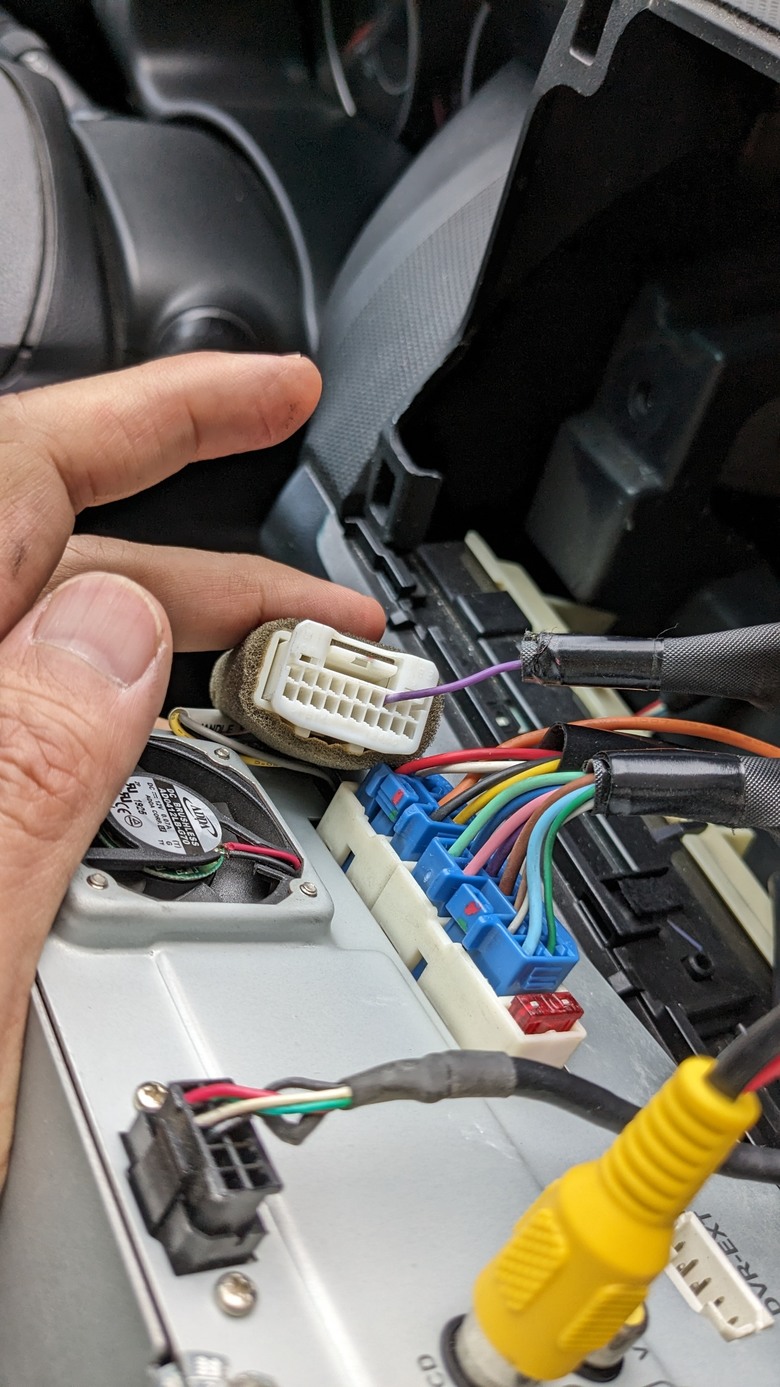Toyota Wish 2代加裝方向盤控制鍵，無法作動