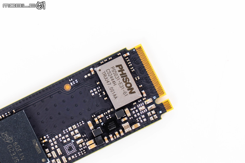美光 Crucial P510 固態硬碟開箱實測 以 7 奈米控制器實現 PCIe Gen 5 低溫表現