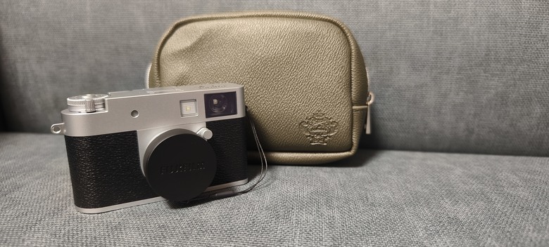 「開箱&分享」 FUJIFILM X half 真的是小巧可愛好攜帶