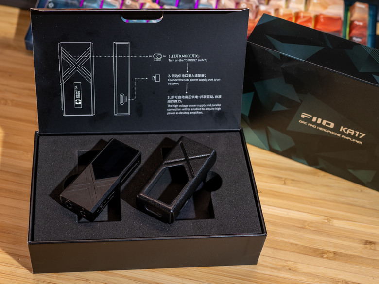 FIIO AK17 vs QX13 旗艦小尾巴對比