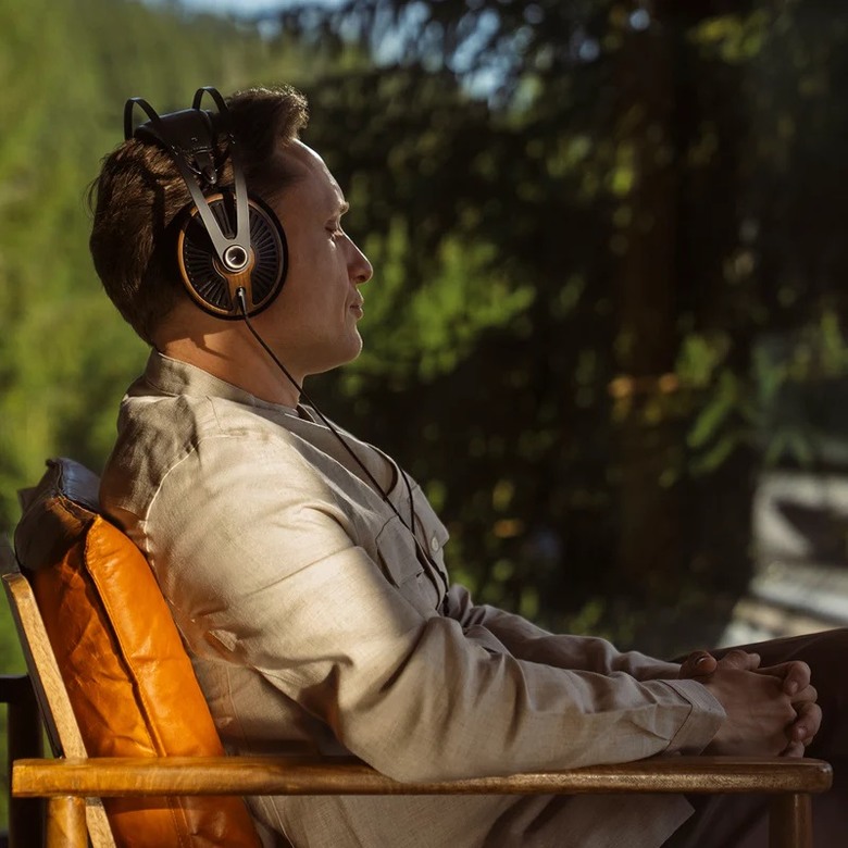 【Meze Audio】105 SILVA 封閉式動圈耳罩分享