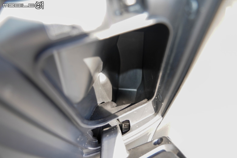 KYMCO DOWNTOWN GT350 試乘｜超乎預期的運動性、全方位黃牌大羊！