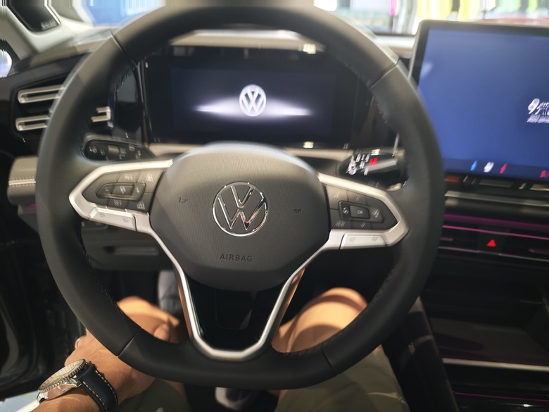 試乘VW Passat Variant 330TSI R-Line的心得分享(含All New Tiguan 330靜態賞車）