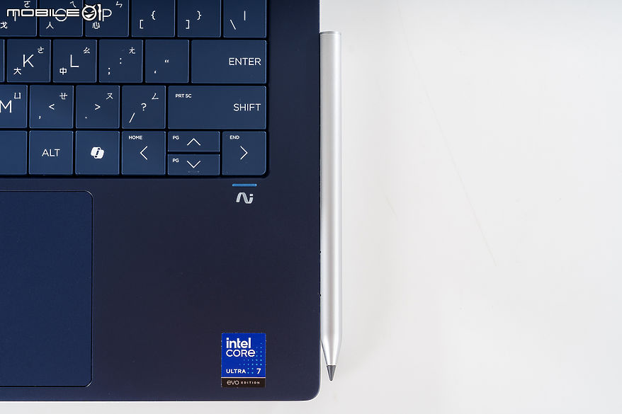 HP OmniBook X Flip 14｜高效續航的 AI 輕薄創作翻轉筆電