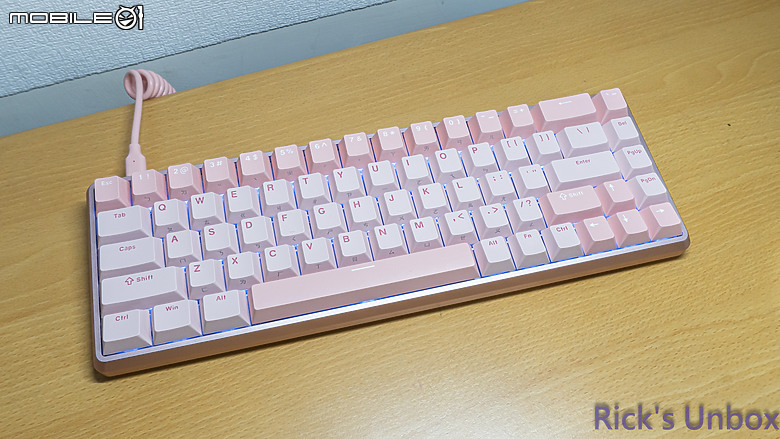 【開箱】富士櫻磁軸鍵盤 | iRocks K104H FUJI PINK