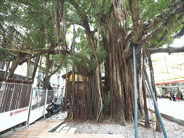 臺北市孔廟、大龍峒保安宮、円山駅/鐵路局北淡線(圓山站)宿舍、舉人豆花/小邑弦歌、陳悅記祖宅 | 老師府、迪化污水處理廠附設休閒運動公園 — 臺北市區小旅行之大龍峒老建築篇